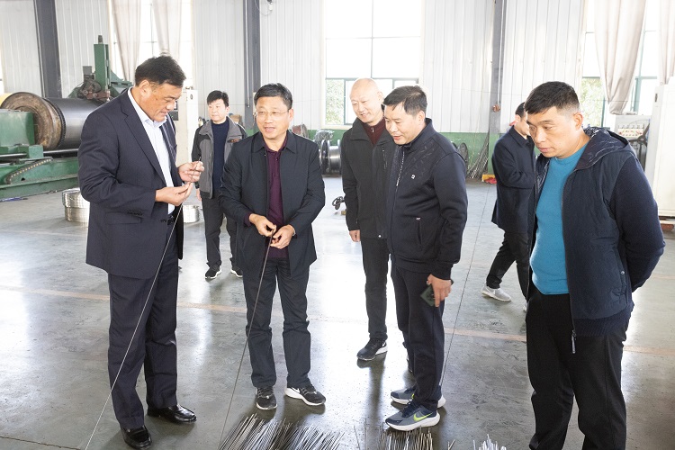 汤志校长走访屹翔滤材有限公司 (2).jpg 汤志校长走访屹翔滤材有限公司 (2).jpg